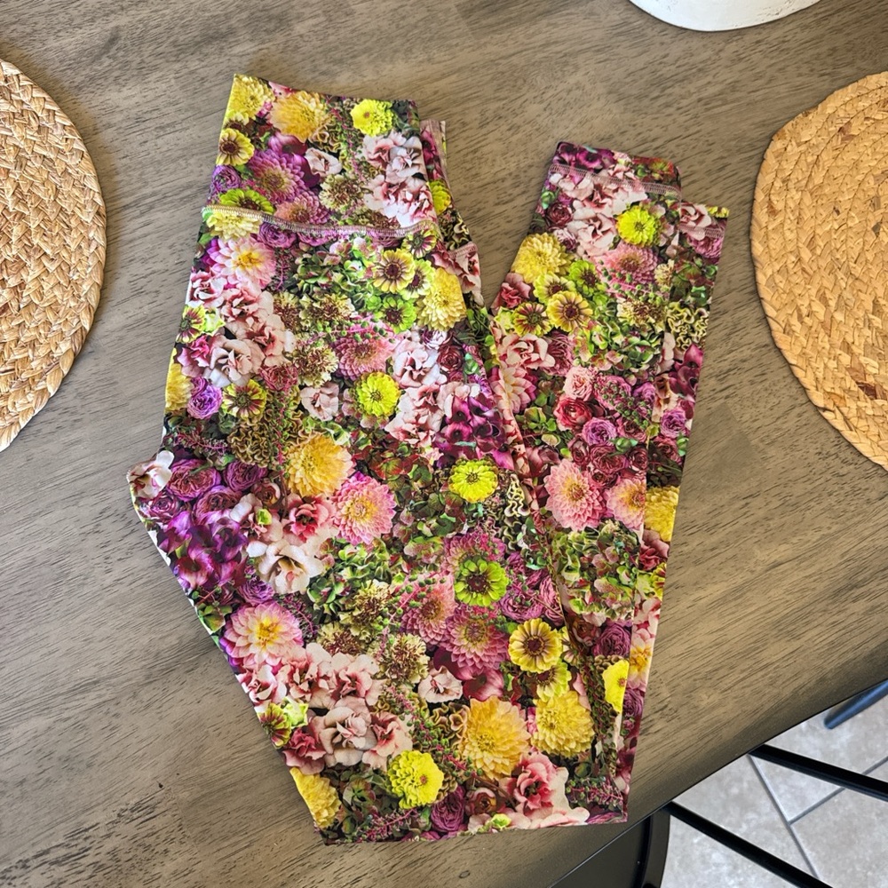 Lululemon succulent floral leggings
